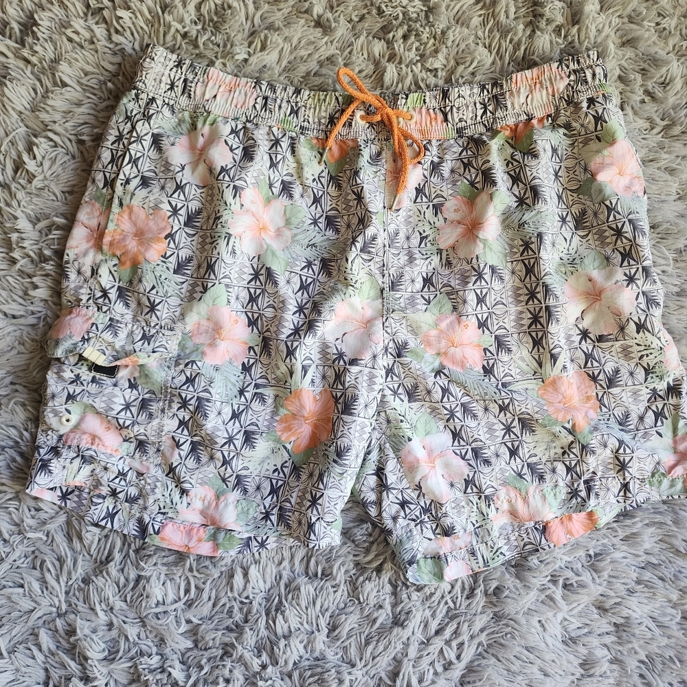 Tommy‎ Bahama Men's Size XL Swim Trunks Floral Print Tropical Beach Vacation